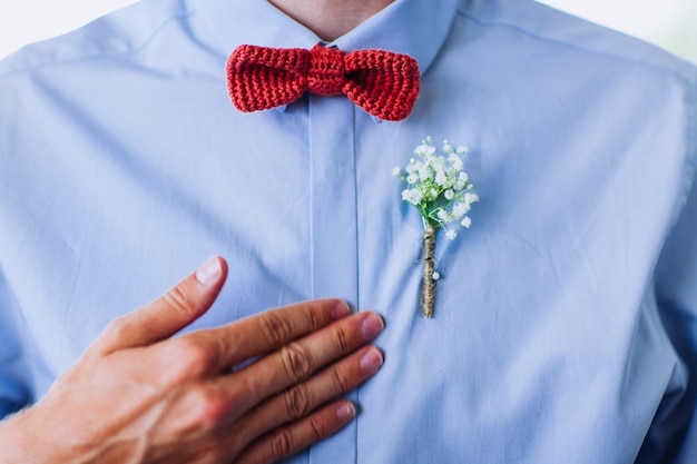 Jaki kwiat do butonierki wybrać na wyjątkową okazję?