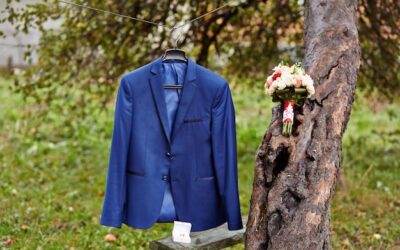 W czym na ślub syna wyglądać elegancko i czuć się swobodnie?