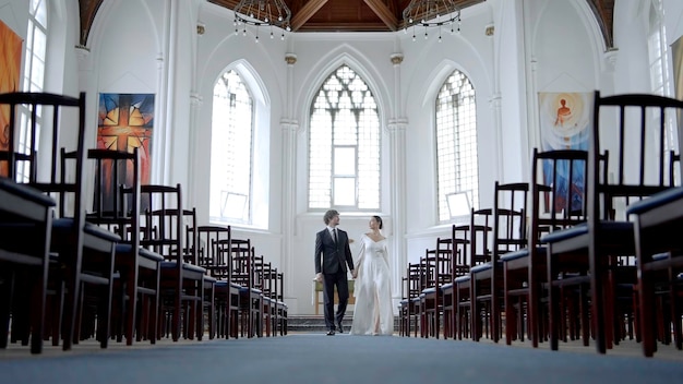 Czy ślub kościelny można wziąć poza kościołem?