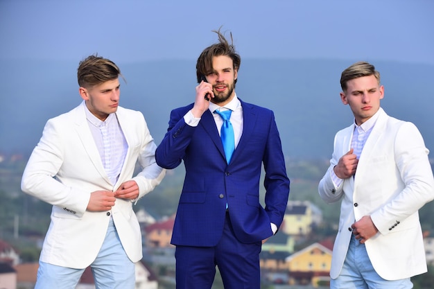 Garnitury męskie jakie modne są w tym sezonie?