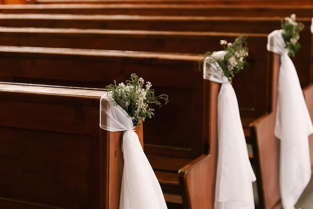 Jak udekorować kościół na komunię, aby podkreślić wyjątkowy charakter uroczystości?