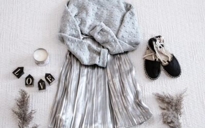 Jakie dodatki do popielatej sukienki sprawdzą się na wyjątkowe okazje?