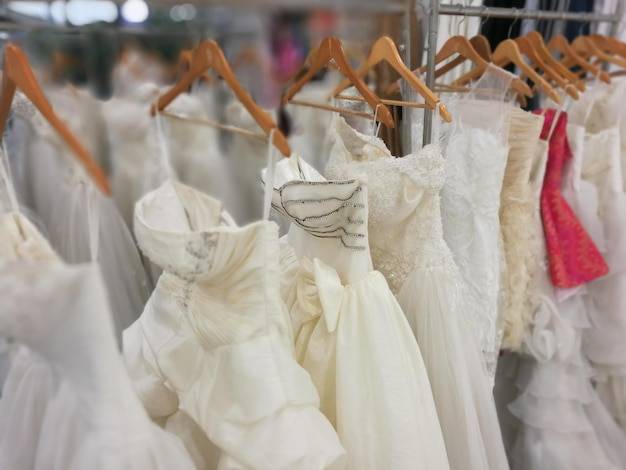 Gdzie skupują suknie ślubne i jak znaleźć odpowiednie miejsce?