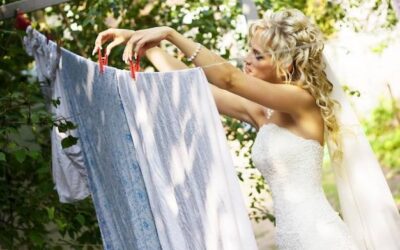 Jak prać suknię ślubną, aby nie straciła swojego uroku?