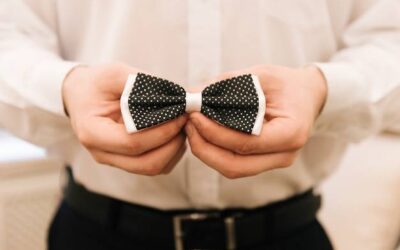 Poszetka czy butonierka – co wybrać do eleganckiego garnituru?