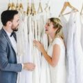 Czy pan młody może widzieć suknię ślubną przed ślubem?