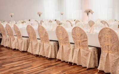 Gdzie siedzi świadek na weselu i dlaczego to ważne?