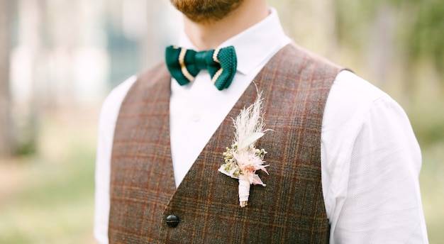 Jaki kolor garnituru na wesele latem sprawdzi się najlepiej?