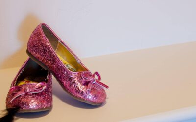 Kolorowe buty do ślubu gdzie kupić modne i wygodne modele?